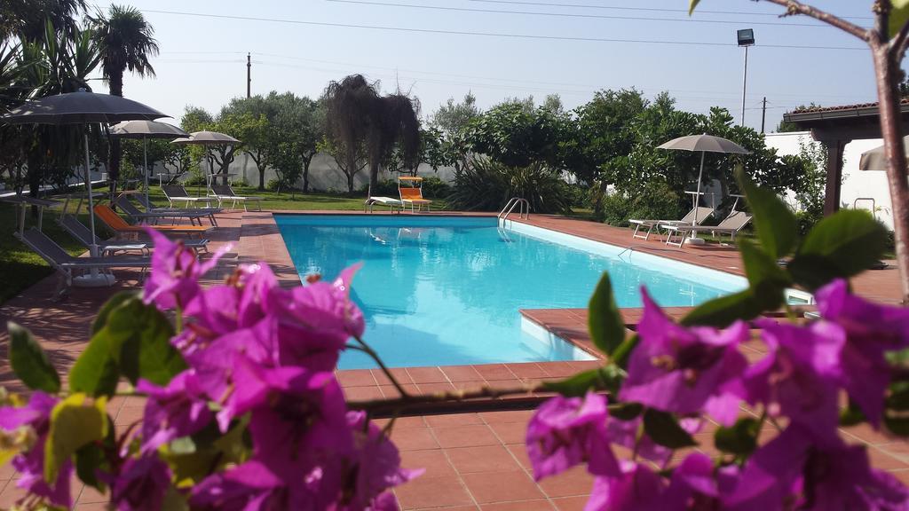 Borgo Fiore Country House Salice Salentino Extérieur photo